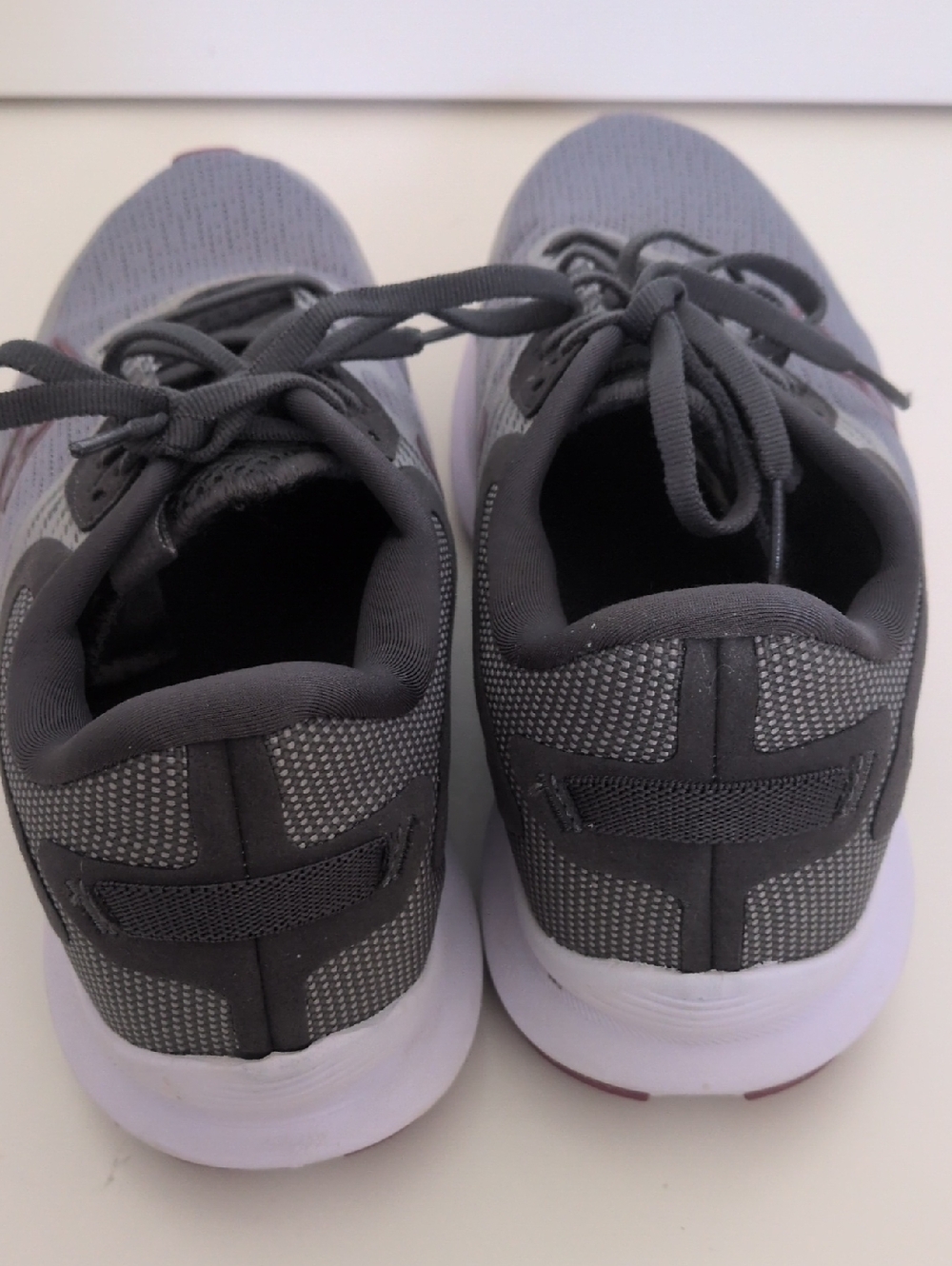 Saucony Women's Axon 2 Running Shoes - 8.5 - Picture 3 of 8